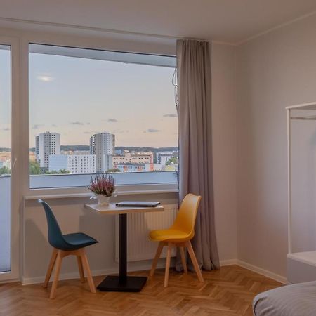 גדנסק Initium Rooms - Pokoje Na Wynajem - Obroncow Wybrzeza 4D מראה חיצוני תמונה